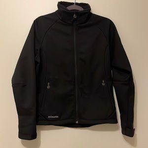 Columbia Titanium black waterproof and wind proof jacket, size M